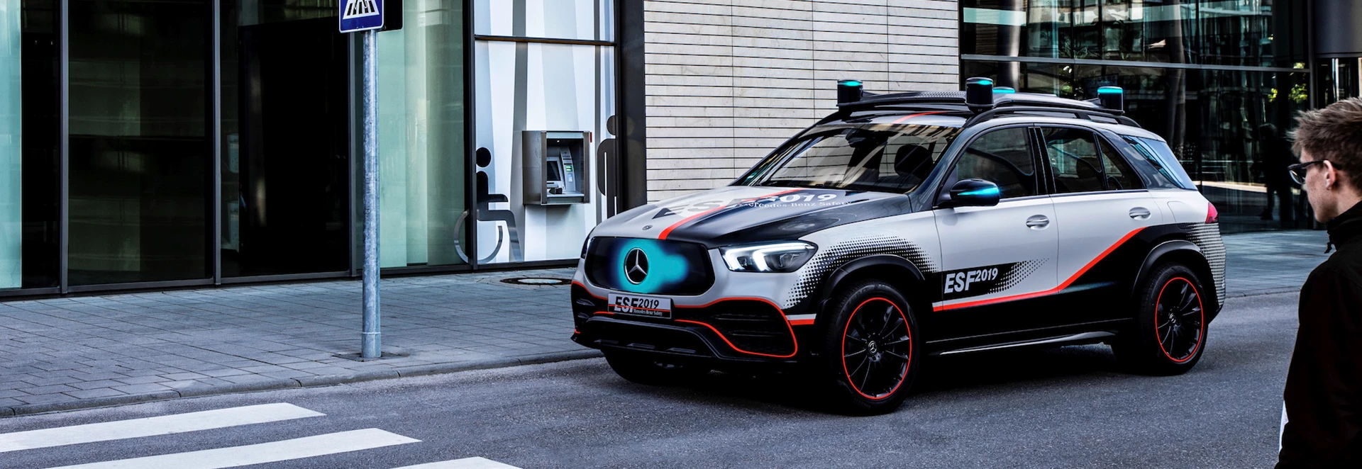 Mercedes-Benz unveils semi-autonomous experimental safety car based on GLE